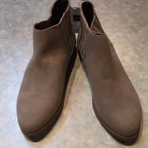 Gap gray ankle boots